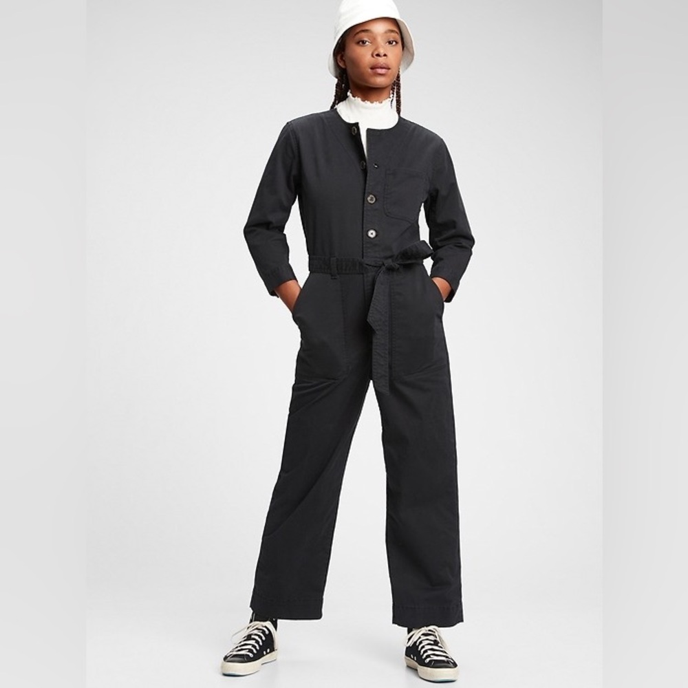 Gap | NWT Belted Jumpsuit